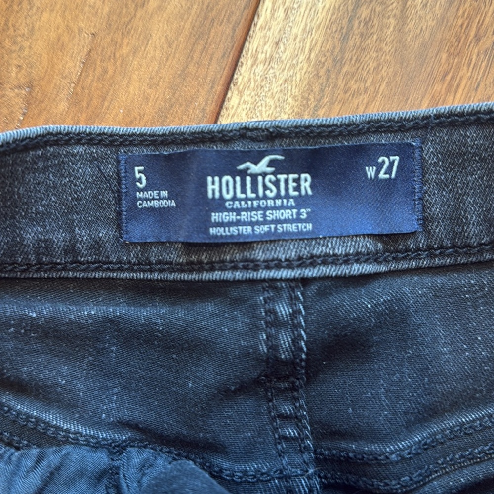 Hollister Black Jean shorts - Picture 2 of 4